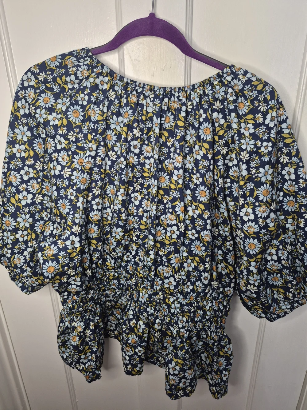 Old Navy Navy Floral Puff-Sleeve Blouse with Yellow & White Daisies
